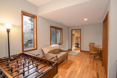 Moss End — Blowing Rock — photo 4
