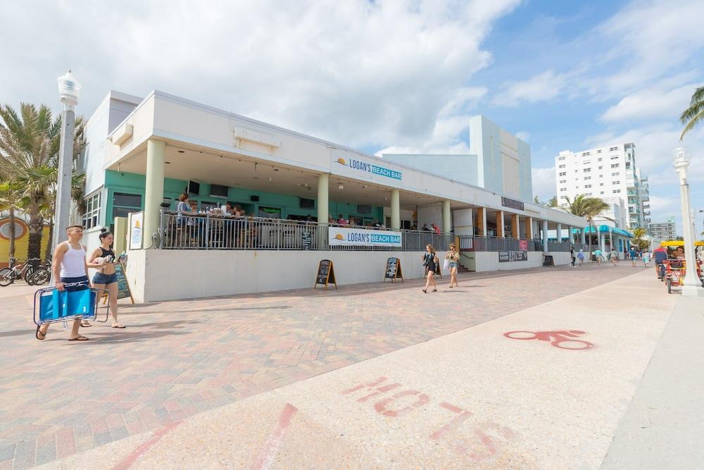 429 City View Hollywood Beach Resort - photo 3