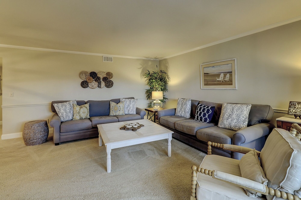 924 Cutter Court at The Sea Pines Resort - photo 7