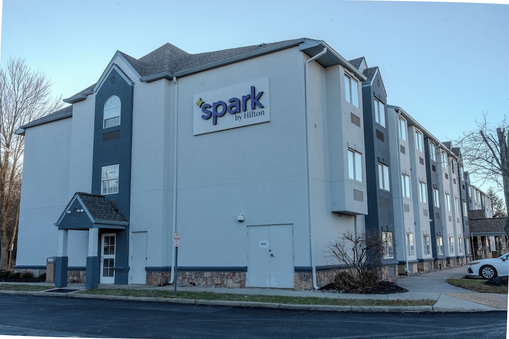 Spark by Hilton Sterling Dulles Airport - photo 51
