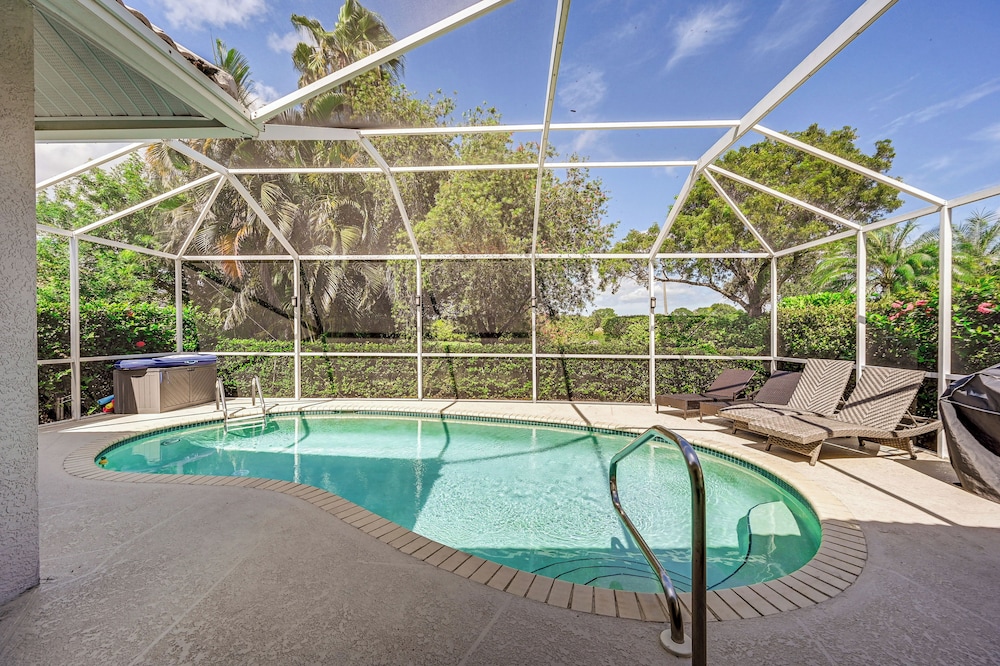 Private Outdoor Pool in Naples Vacation Rental — 4-Star Luxury Hotel in Naples, United States