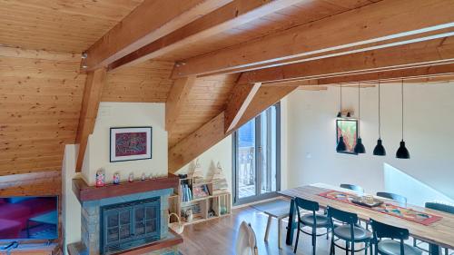 Saplan Real Estate Duplex Longuera — Les