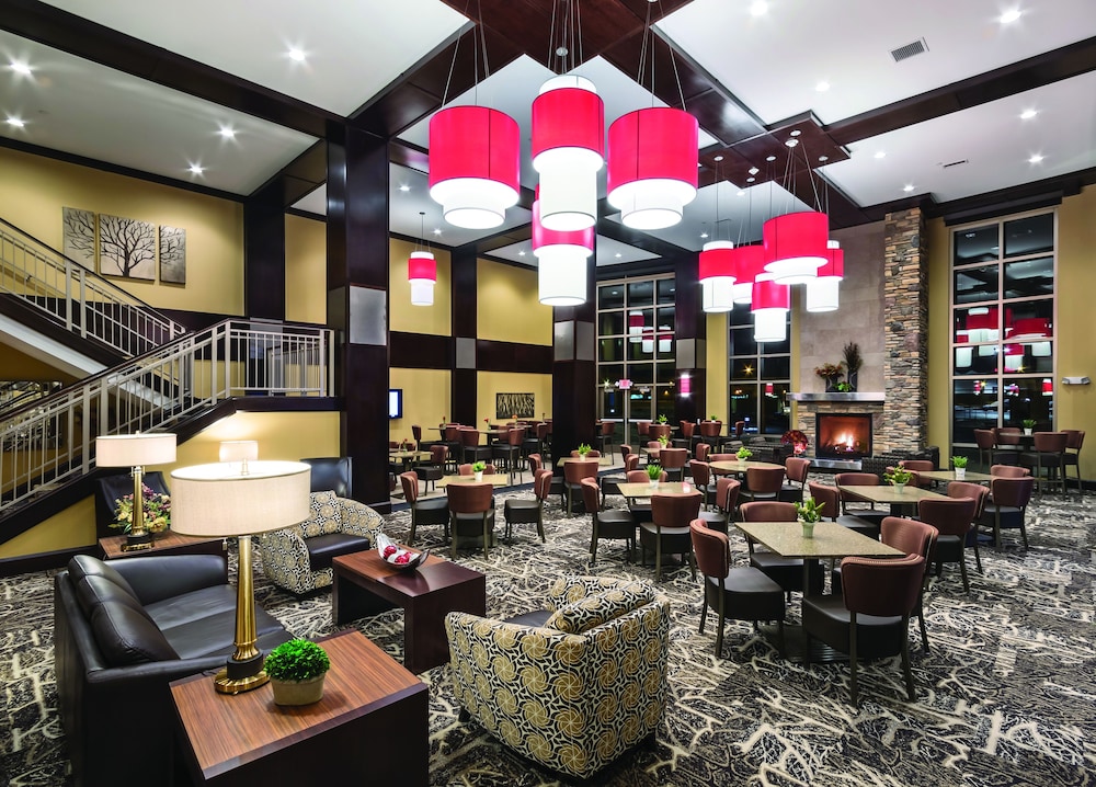 ClubHouse Hotel & Suites Fargo - photo 2