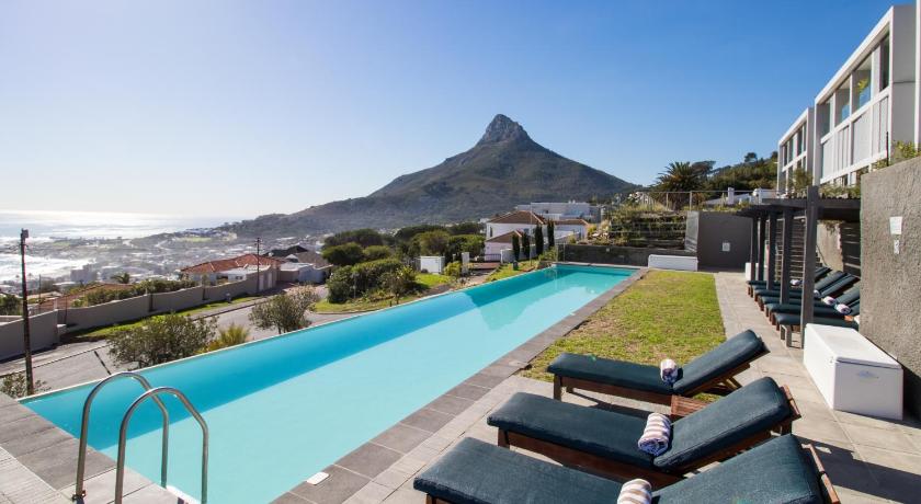 Camps Bay One Bedroom apartment luxury stay with sea view