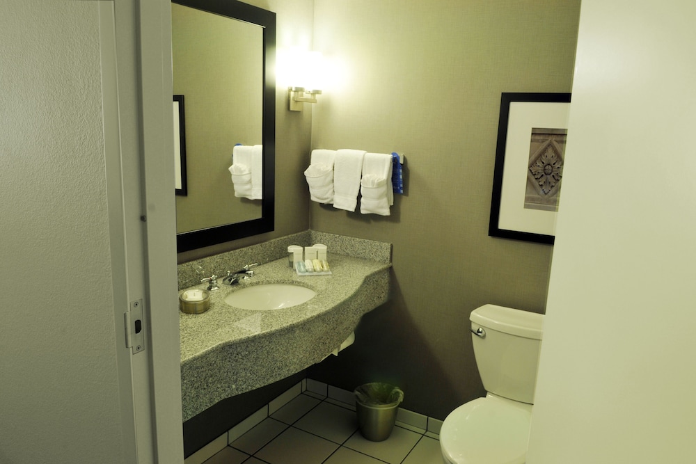 Hilton Garden Inn Louisville Northeast - photo 5