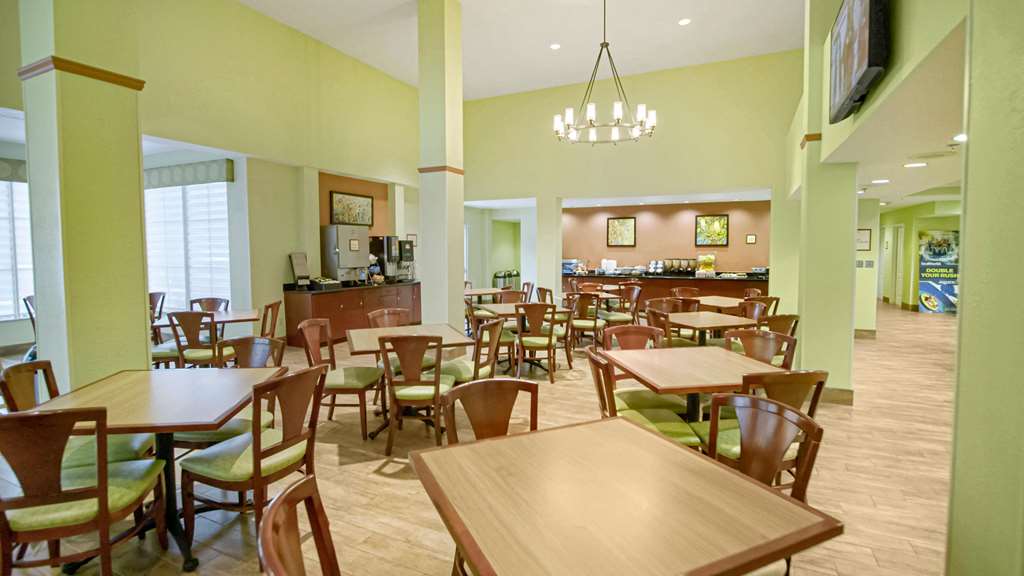 Galleria Palms Hotel - photo 38