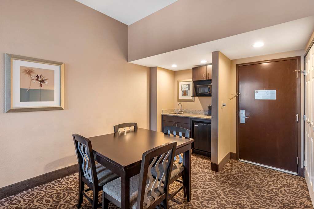 Best Western Plus Las Vegas South Henderson - photo 18