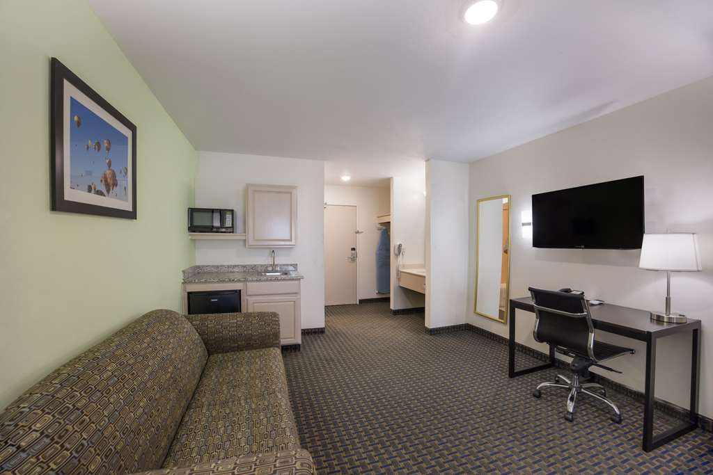 Quality Inn & Suites Clayton NM - photo 32