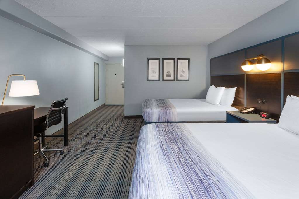 AmericInn by Wyndham Peoria - photo 10