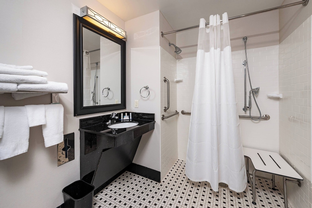 Fairfield Inn & Suites by Marriott Philadelphia Valley Forge Great Valley - photo 19
