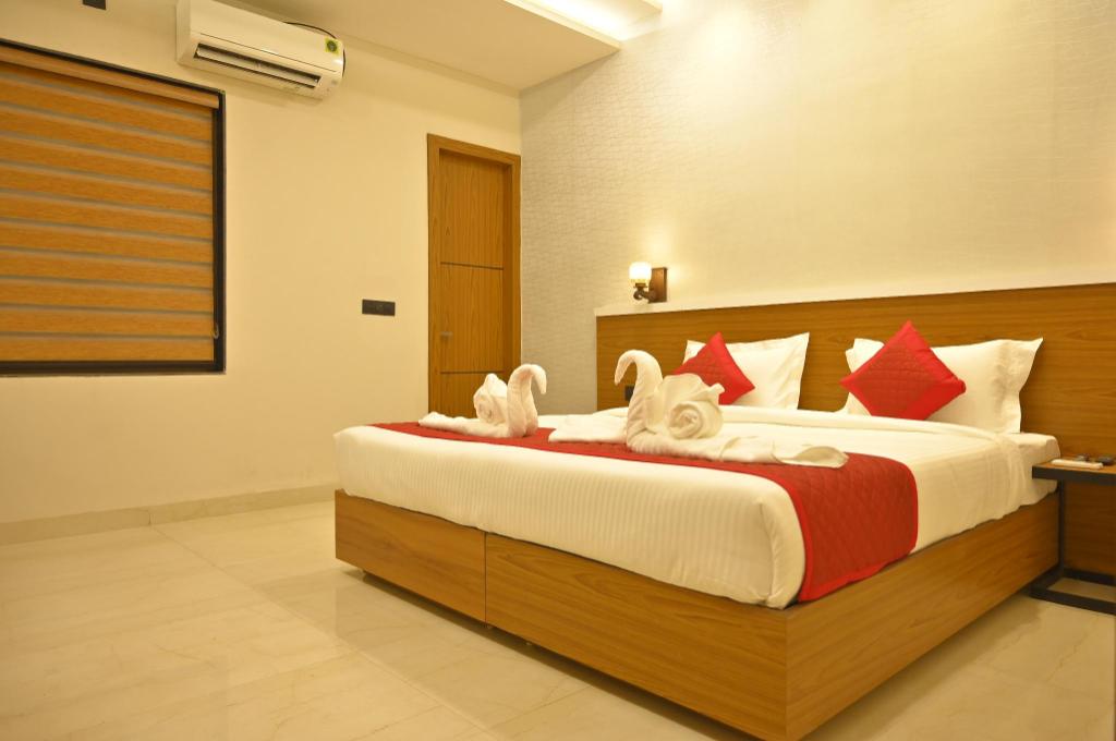 Hotel 7 B in Chhatarpur, India