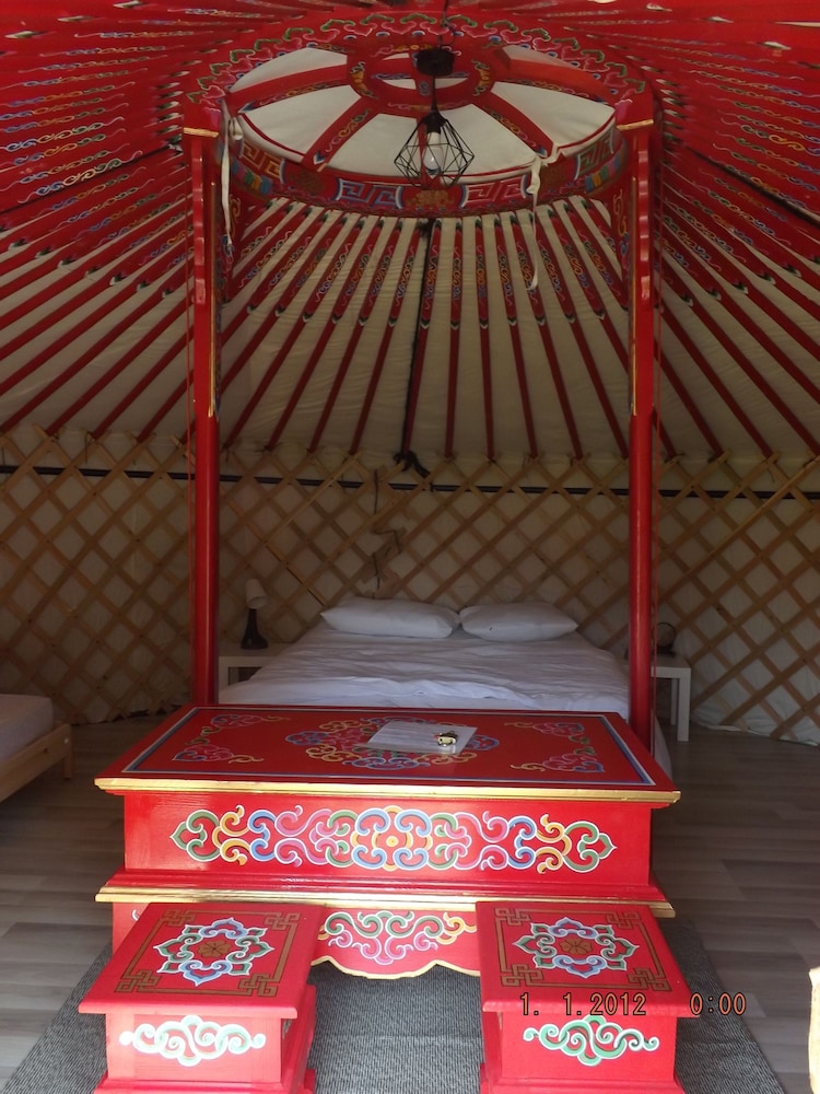 Les Insolites de la Baie — hotel in Beauchamps