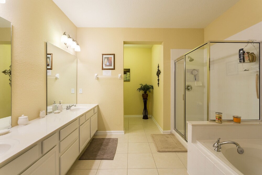 Vista Cay Resort by Intteli Fun Rentals - photo 40