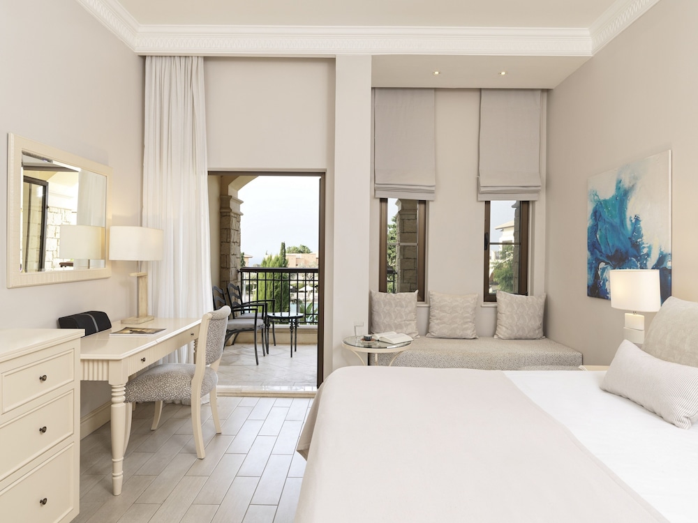 Aphrodite Hills Hotel and Resort — Paphos — photo 5