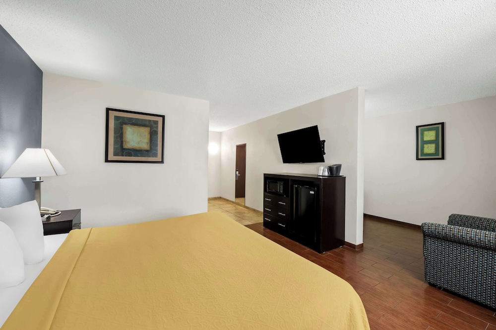 SureStay Plus Hotel by Best Western Lubbock Medical Center - photo 16