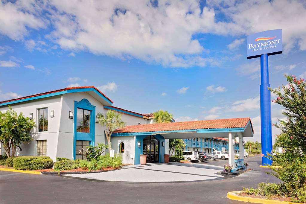 Baymont by Wyndham Jacksonville Orange Park in Jacksonville, United States