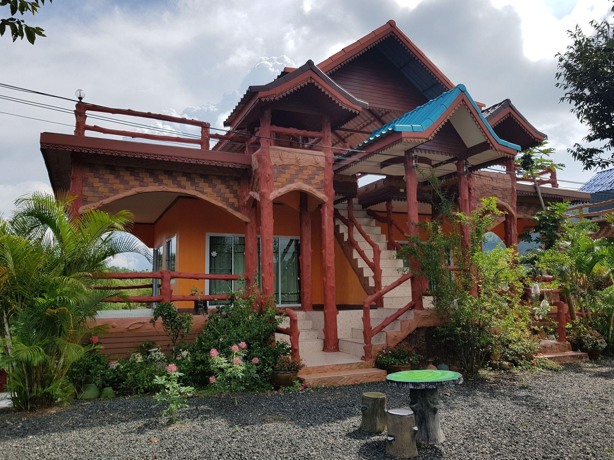 Raiphetpradabfah Resort — hotel in Khao Kho