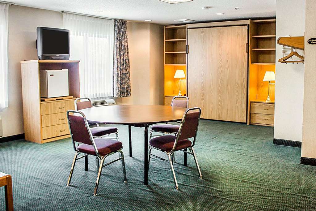 Rodeway Inn Abbotsford - photo 28