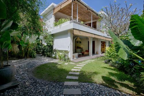 Villa Inde Noi Beautiful stylish bohemian 2bdrs villa Kerobokan — 4-Star Luxury Hotel in Kerobokan, Indonesia