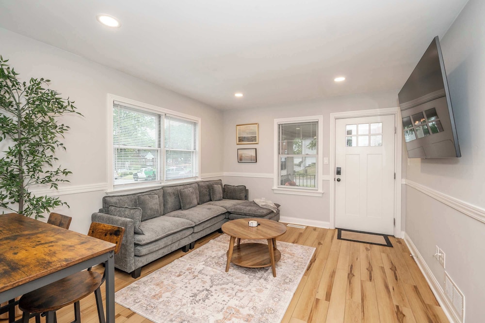 Valley Ridge Retreat For 8 in Cincinnati, United States