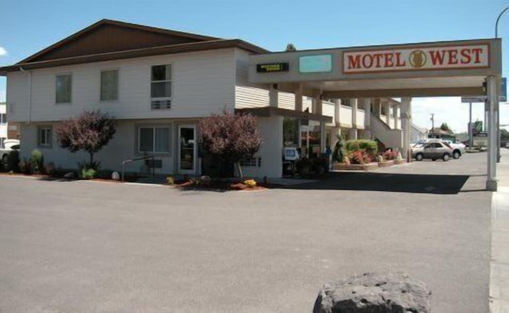 Motel West - photo 49