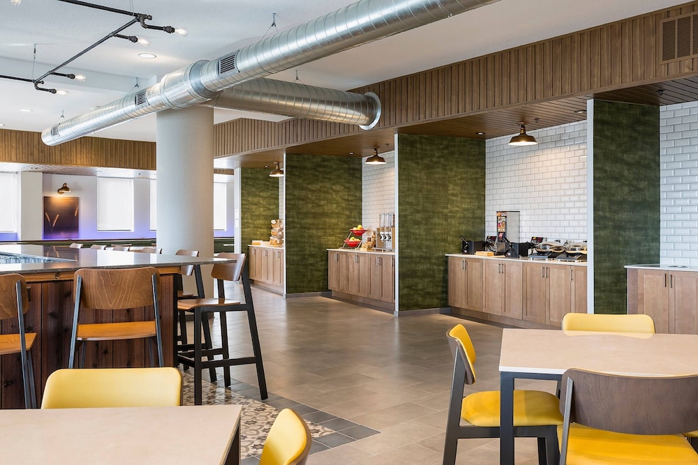 Fairfield Inn & Suites by Marriott Des Moines Downtown - photo 20