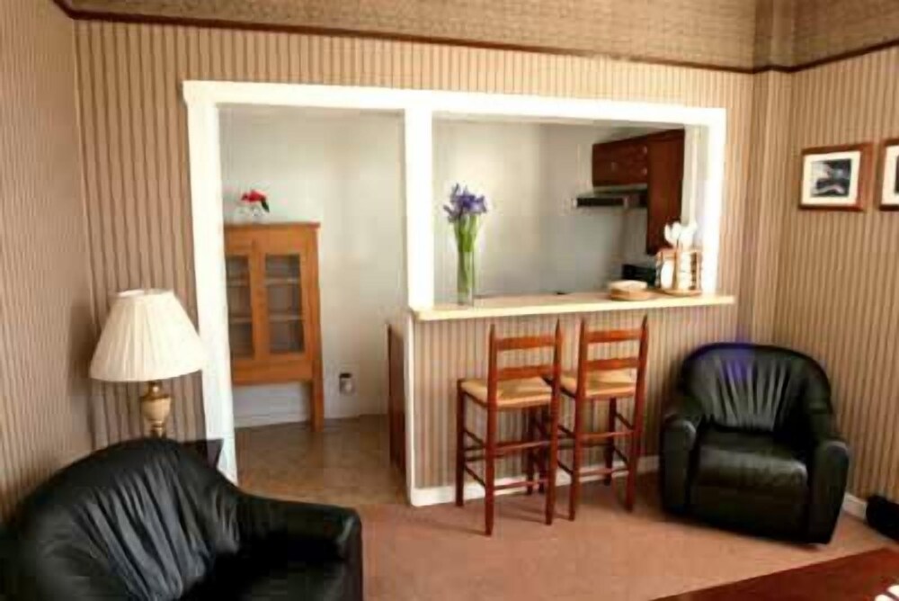 Nicholson House at Beaujolais - photo 38