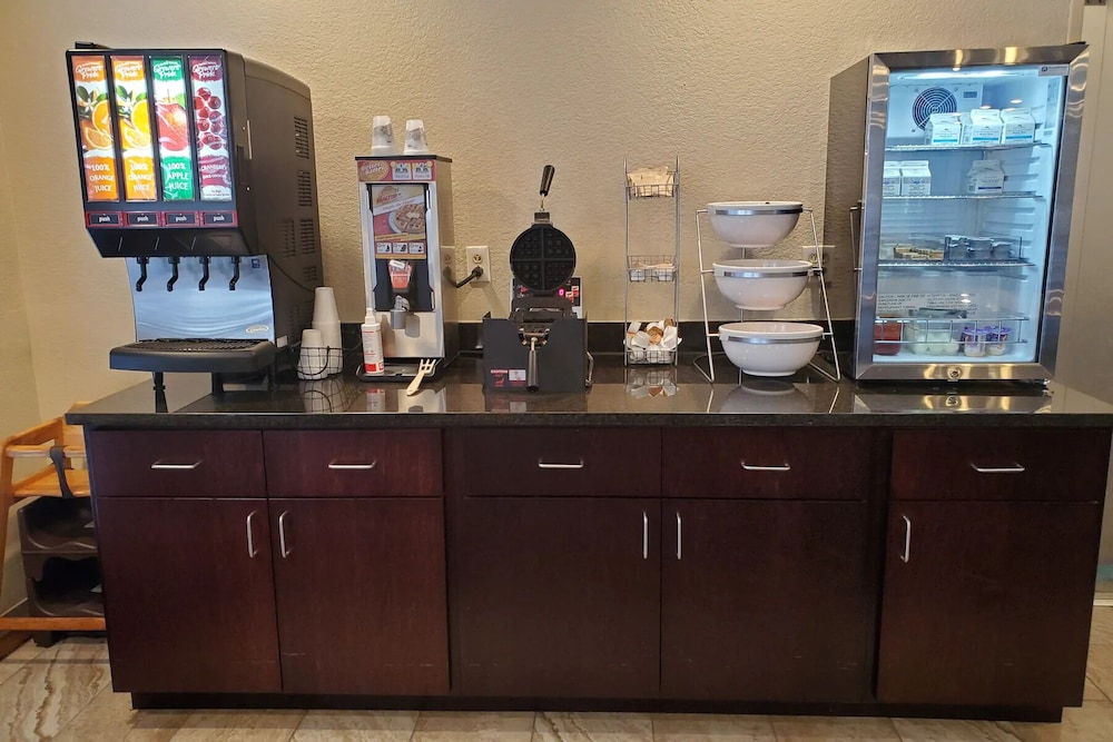 Cobblestone Suites Oshkosh - photo 44