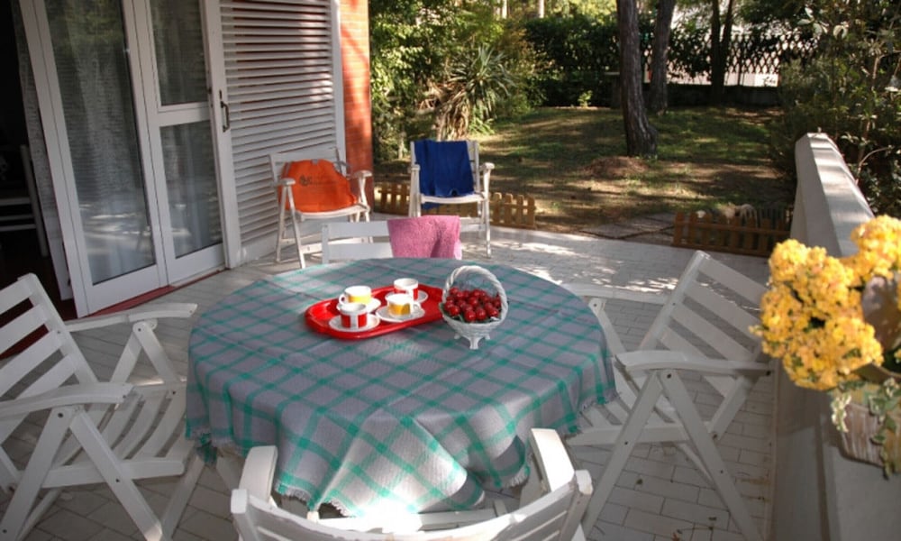 Charming Villa in Lignano Centre — 4-Star Luxury Hotel in Lignano Sabbiadoro, Italy