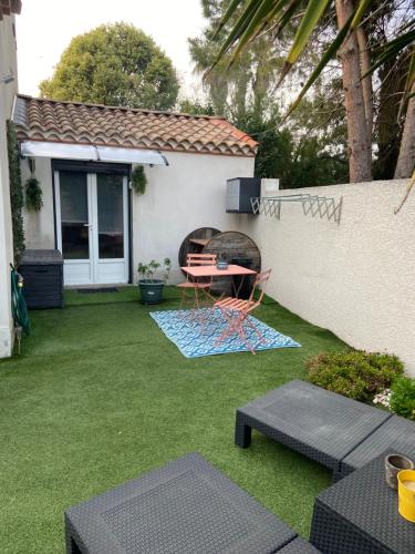 Le cocon - carbon neutral hotel in Vias