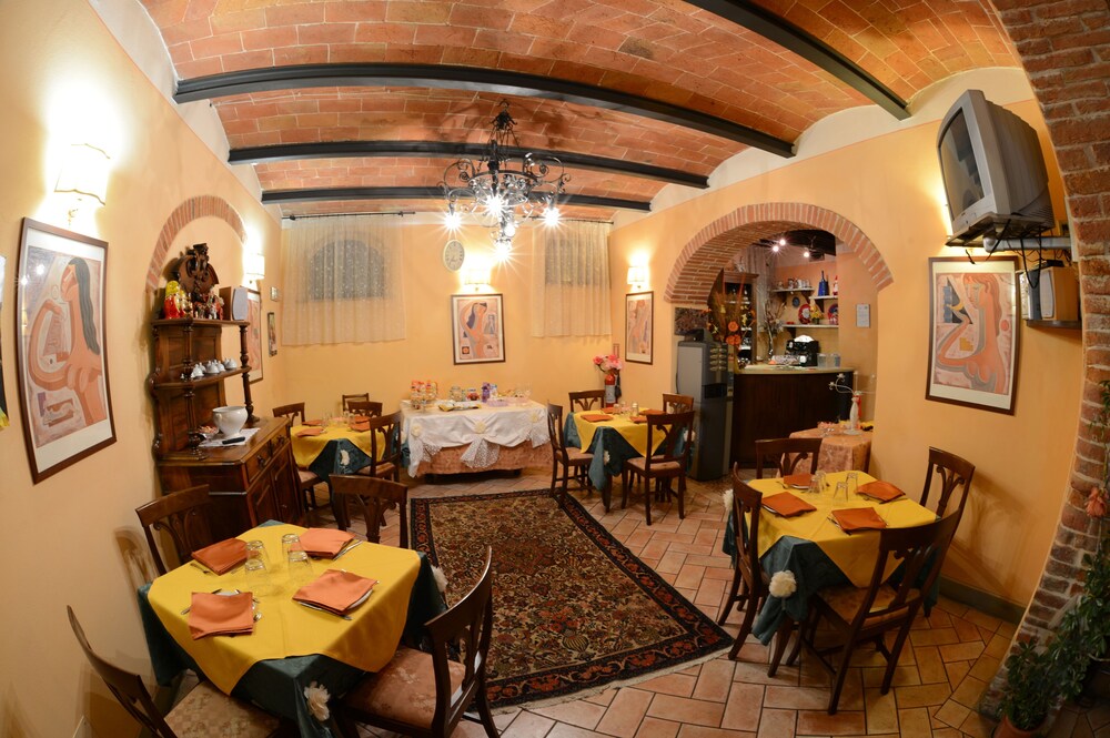Hotel La Toscanina - carbon neutral hotel in Foiano Della Chiana