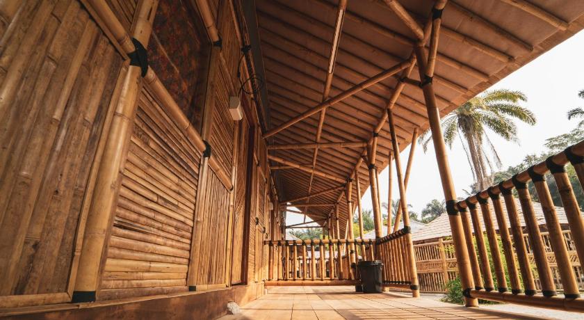 Tadom Hill Resorts — Banting — photo 5