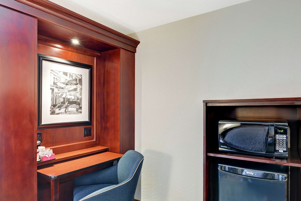 Hampton Inn Charlotte Gastonia - photo 15