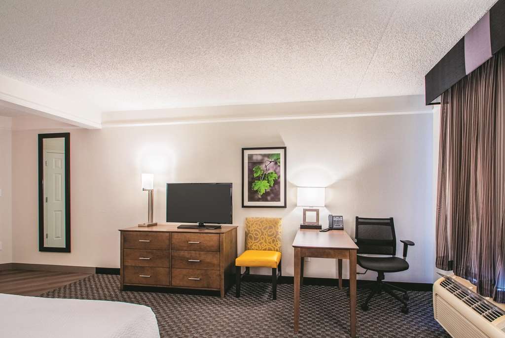 La Quinta Inn & Suites by Wyndham Orem University Pwy Provo - photo 27
