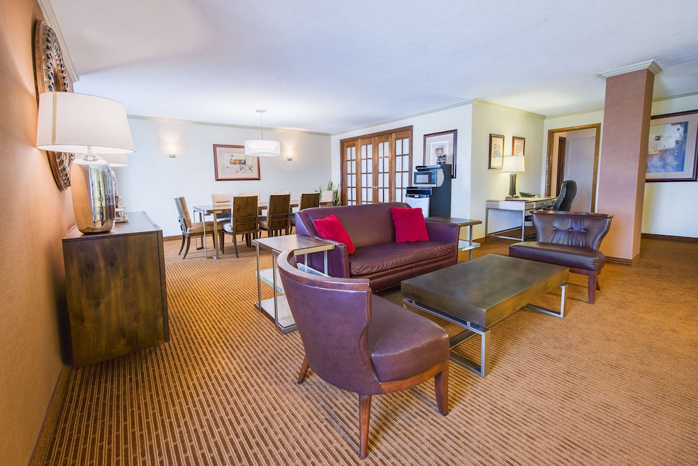 Doubletree by Hilton Philadelphia Airport - photo 18
