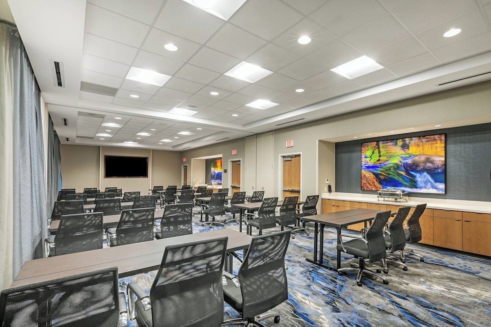 Fairfield Inn & Suites Houston Memorial City Area - photo 34