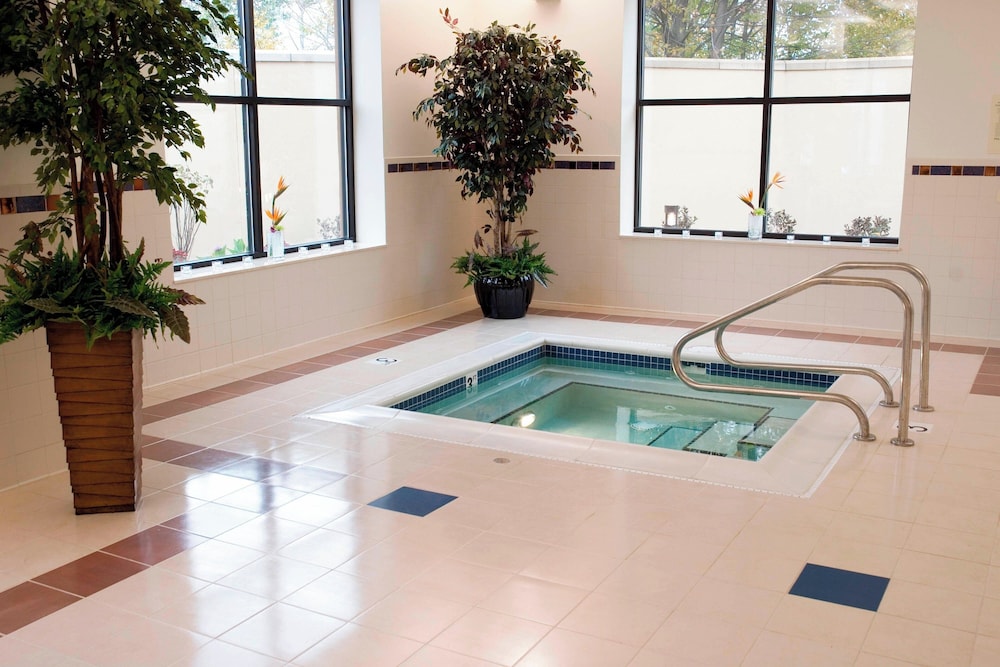 Courtyard by Marriott Canton - photo 16
