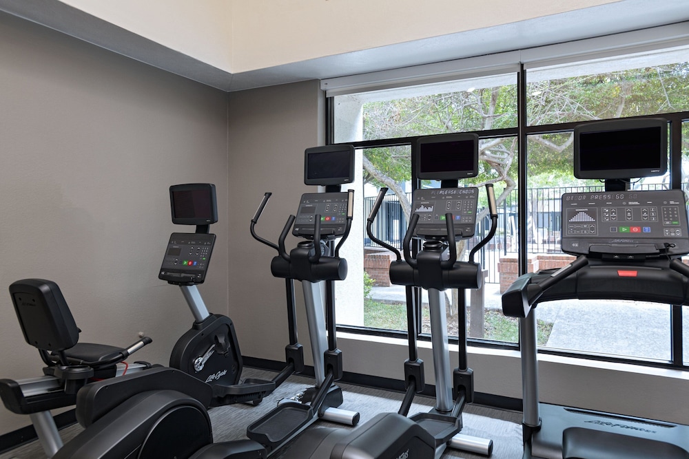 Courtyard by Marriott Dallas Richardson at Spring Valley - photo 18