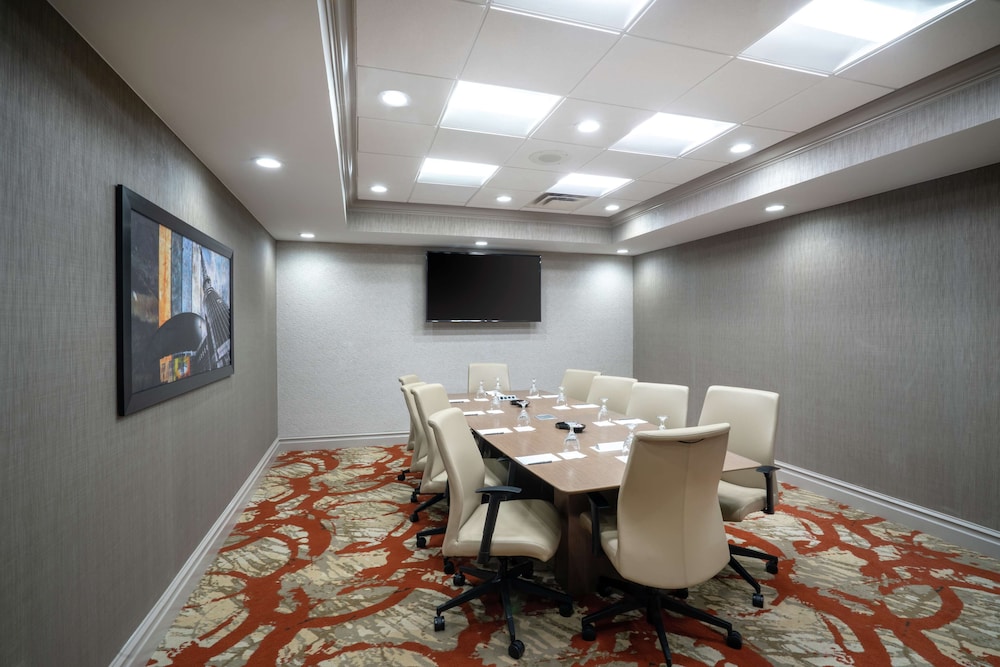 Embassy Suites by Hilton Nashville at Vanderbilt - photo 27