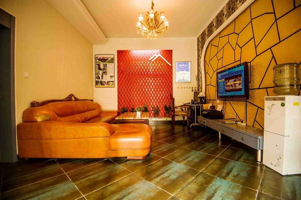 Jintanzi Hotel — hotel in Fenghuang
