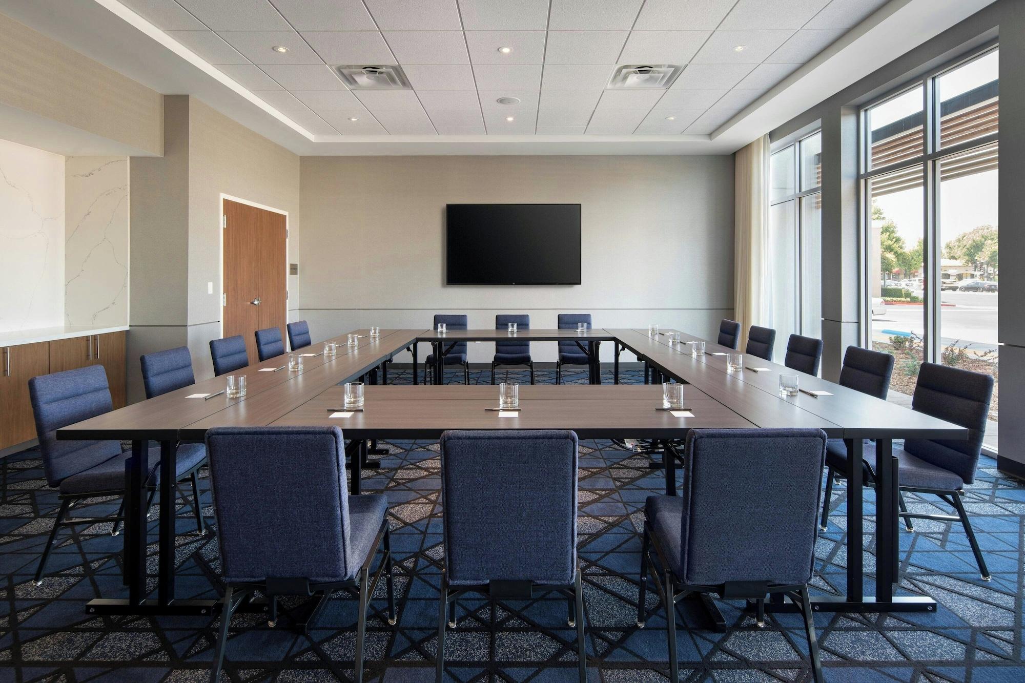 Courtyard by Marriott Fresno Clovis - photo 26