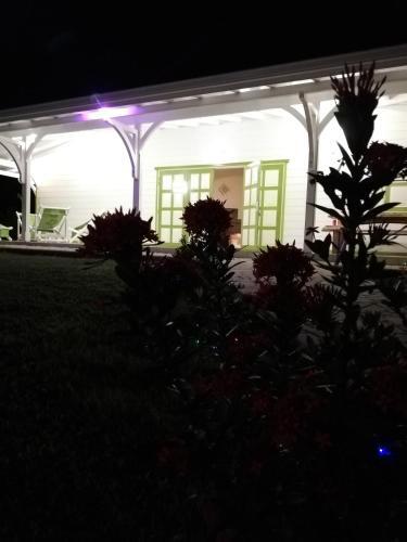 Résidence Clémentine Villa Passion — 4-Star Luxury Hotel in Grand-Bourg, Guadeloupe