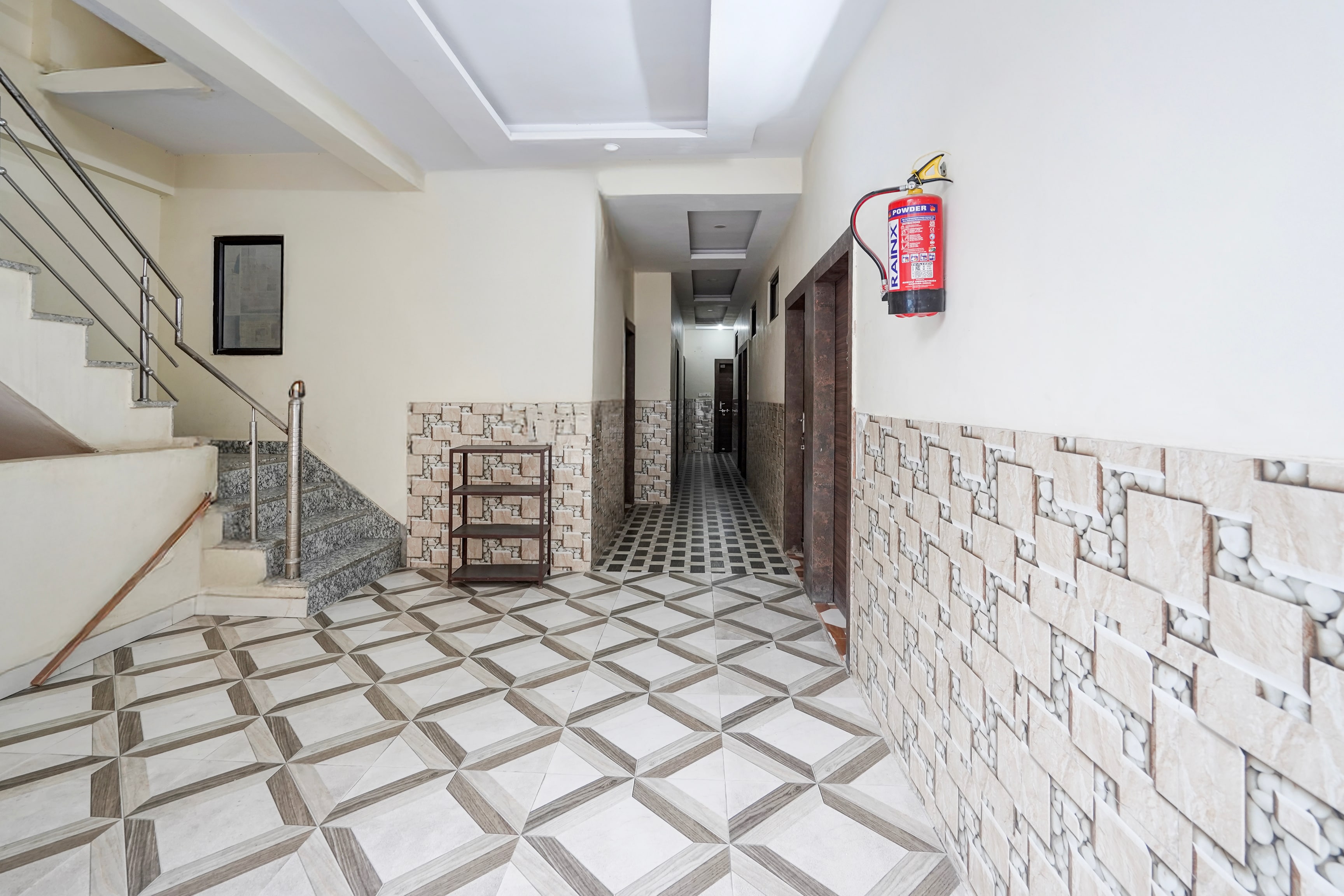 Hotel O Dwarika Mai Regidency Kota Airport — Kota