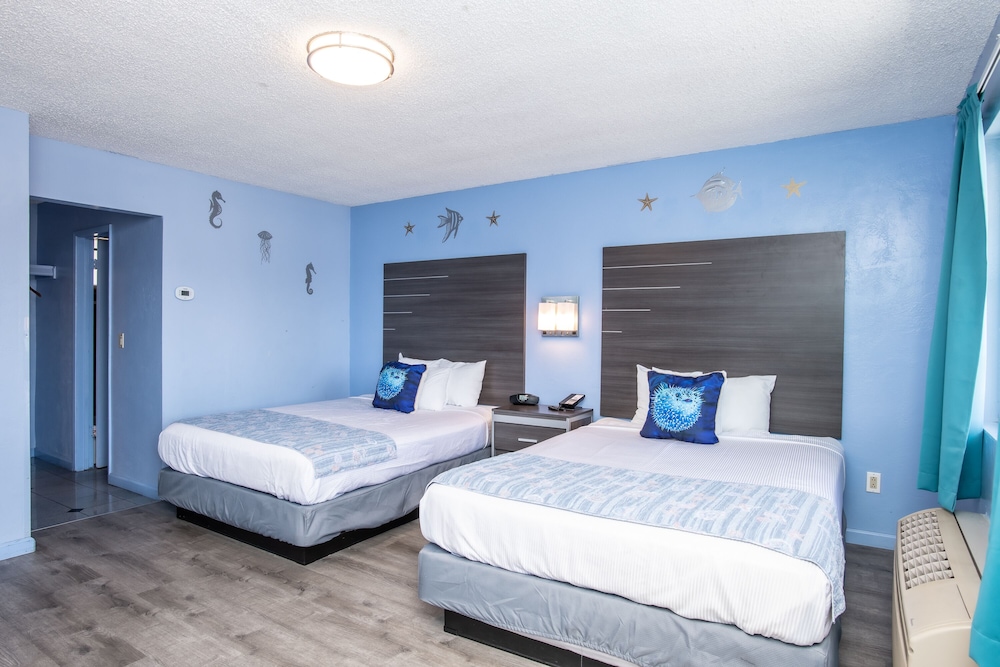 Aqua Breeze Inn - photo 41