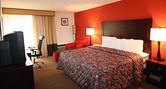 Pittsburgh Plaza Hotel - photo 8