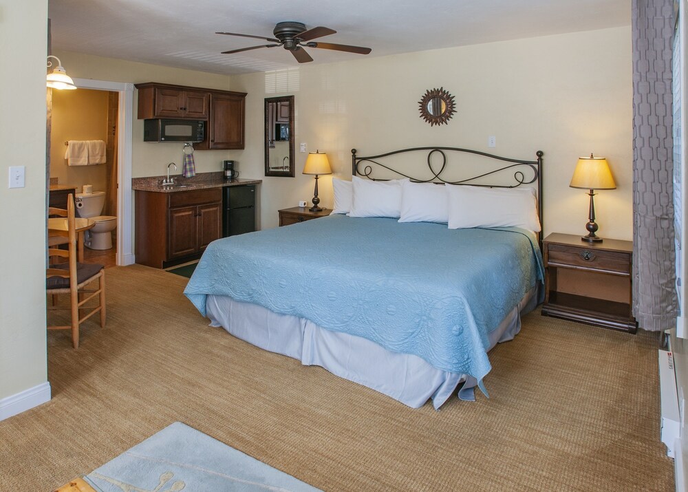Cedar Court Inn - photo 23