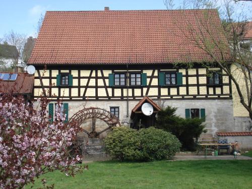 Hotel Restaurant Bergmühle — hotel in Neudrossenfeld