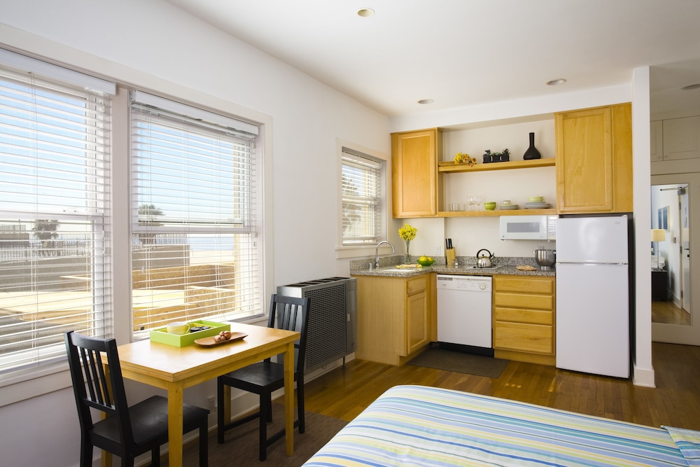 Venice Suites - photo 25
