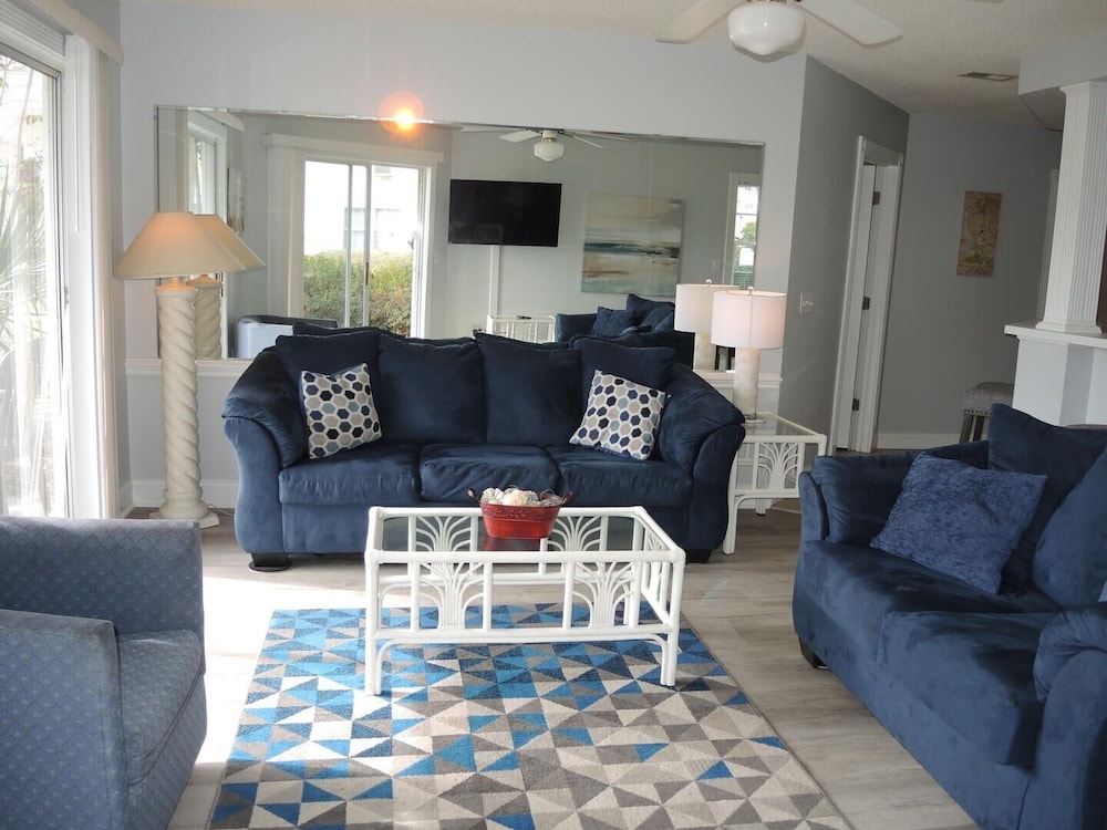 Family Friendly Golf Course View Condo 101M with Great Brunswick Plantation Resort Amenities by RedAwning - photo 13