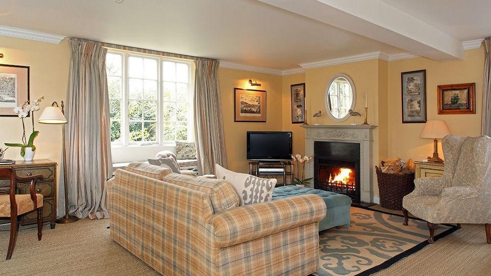 Epsom Cottage — 5-Star Luxury Hotel in Chipping Norton, United Kingdom